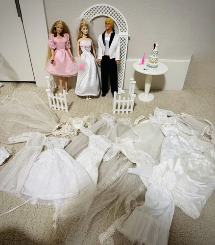VTG 80’s SUPERSTAR BARBIE Dolls Ken Skipper GARDEN WEDDING DAY DRESSES PLAY SET