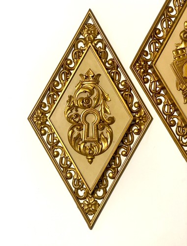 Set 2 Vintage DART Diamond Gold MCM Plaques Hollywood Regency Syroco Violin Key - Picture 2 of 8