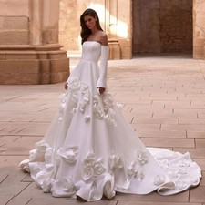 Saudi Arab Flower Wedding Dress Strapless Court Train Backless Satin Bride Gown