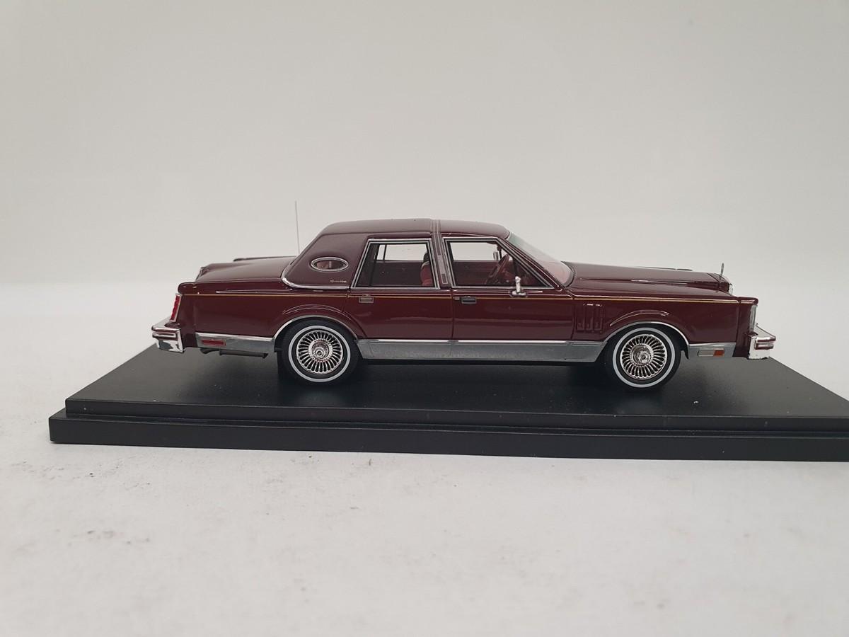 1/43 VERY RARE LINCOLN CONTINENTAL MARK VI SEDAN 1980 NEO