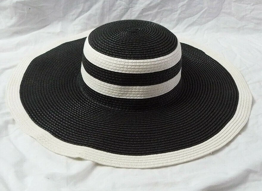 Black and white floppy best sale hat