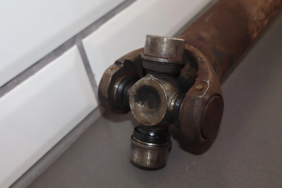 01-02 Sierra Silverado 2500 3500 dianteiro 4WD eixo de transmissão automático (15087449) 157K - Imagem 2 de 4