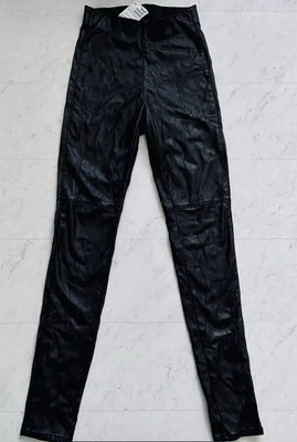 H&M Kunst-Leder Hose wie echtes Leder, hoher Bund, Innenseite weicher Stoff, 34