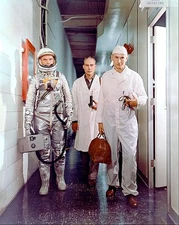 JOHN GLENN SUPPORT PERSONNEL MERCURY-ATLAS 6 PHOTOGRAPH PHOTO PRINT