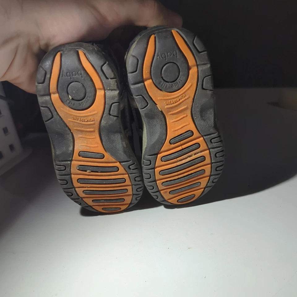 Stride Rite M2P Artin Baby Boy Size 6 Casual Sneaker Shoe Navy & Orange - Image 4 of 4