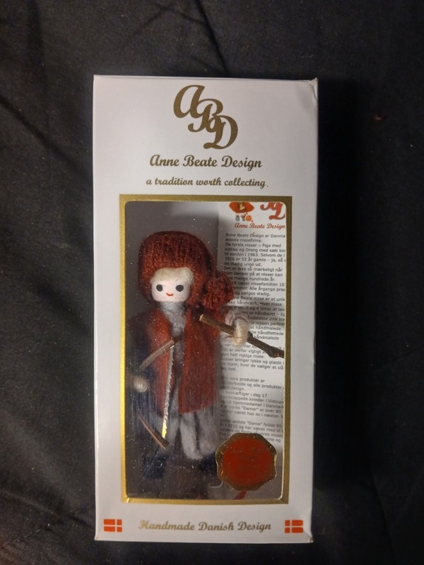 Anne Beate Design Nisse Tomrer drengen Handmade Handpainted Figure 11 cm Boxed