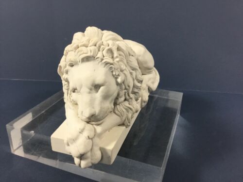 Artforum The Chatsworth Sleeping Lion Statue 8” - No Box. - Picture 2 of 11