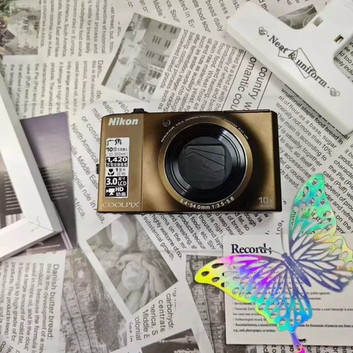 Appareil Photo Compact Nikon Coolpix S8000 - 14,2MP, Zoom 10x, Marron - Occasion Avec Charger Et Étui