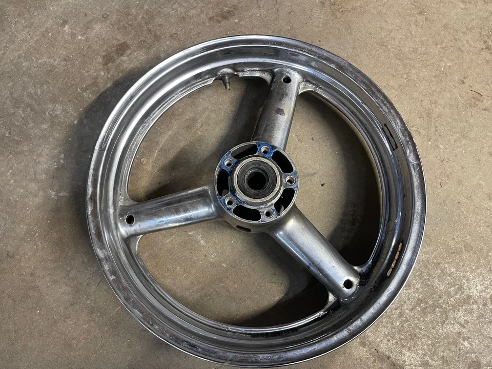 Llanta delantera Suzuki Hayabusa 1999-2007 gsx1300r 00 01 02 03 04 05 06 pelado Foto 4 de 4