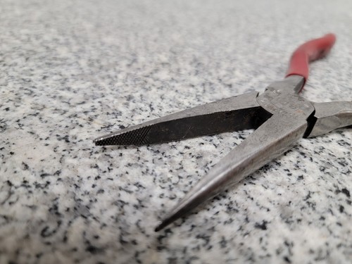 Mac Tools M3017G 8" Long-Reach Needle Nose Pliers Red Rubber Grip Made in USA - Picture 5 of 7