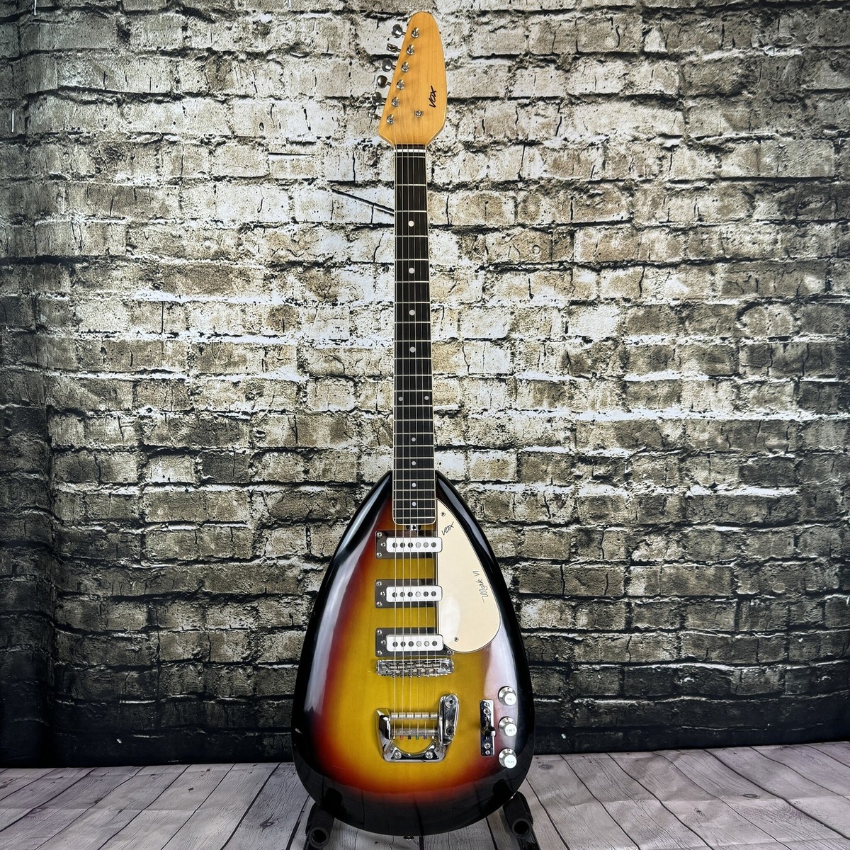 Vox 60's Vintage Mark VI Teardrop Style Guitar - (Used) | eBay