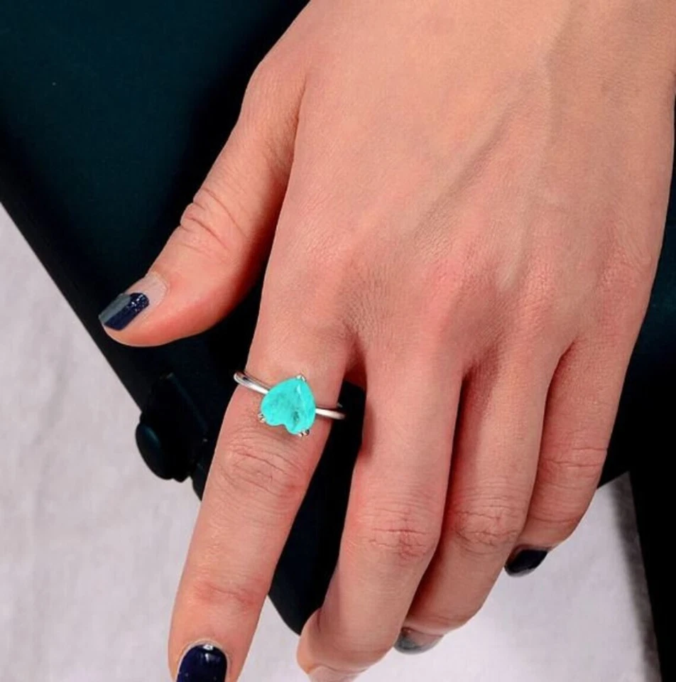 Conjunto de anillo de compromiso solitario de turmalina corte corazón de 2 quilates creado en laboratorio en plata 925 Foto 2 de 4