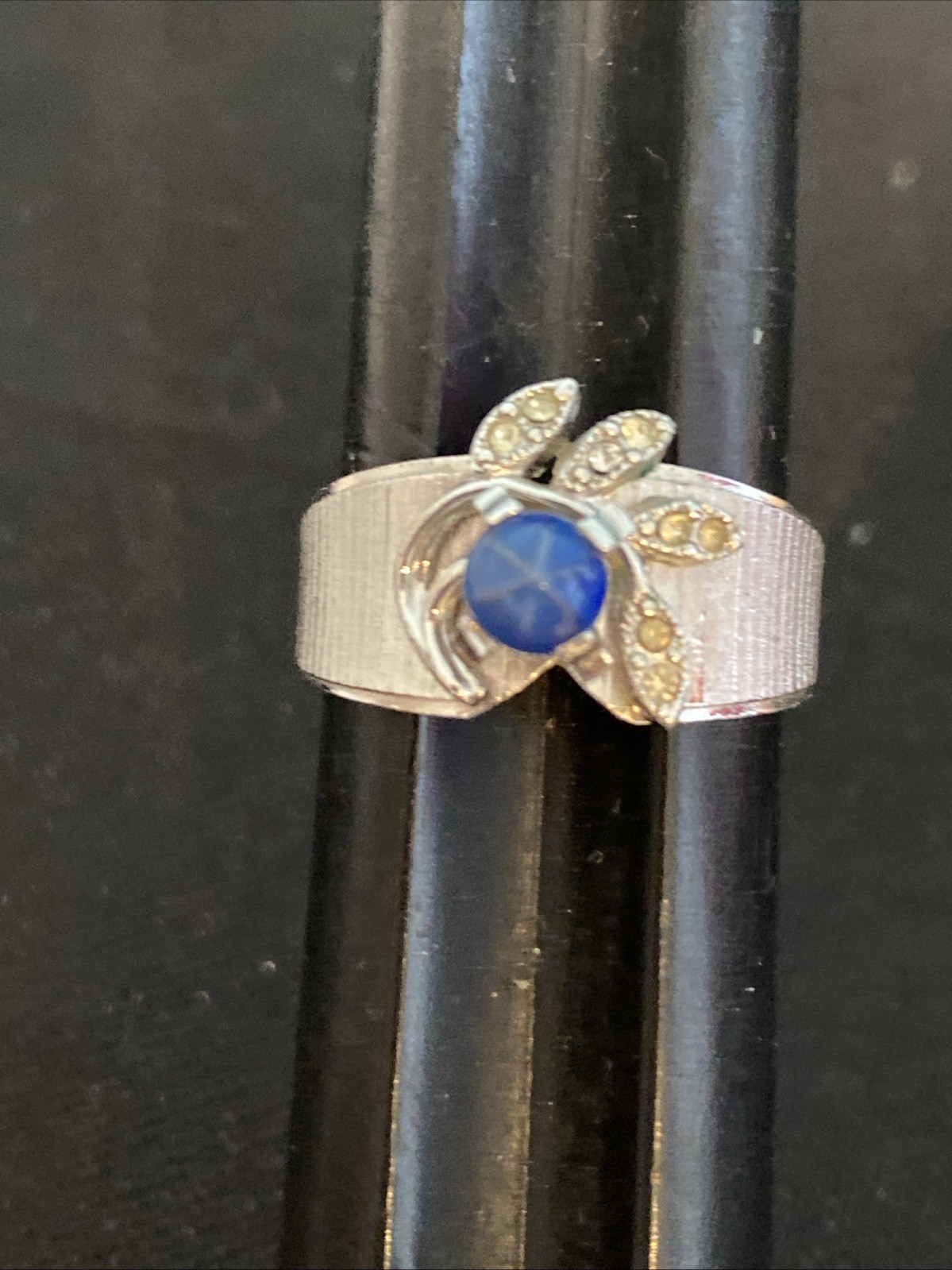 Vintage Gold/Silvertone Estate LOT (6) Mixed Size… - image 3