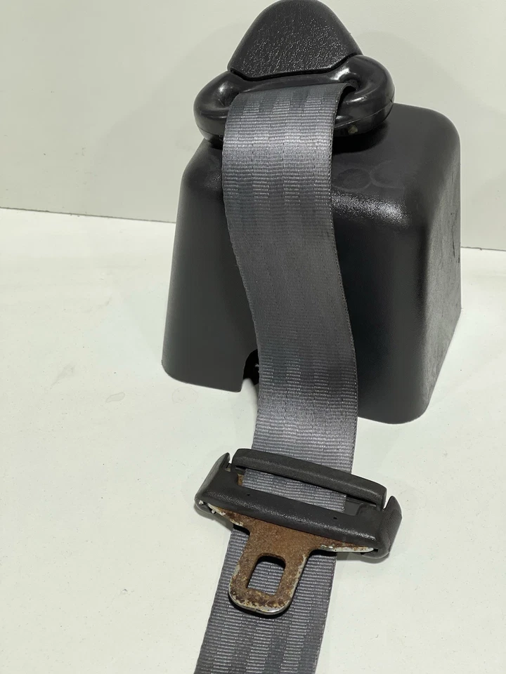 Cinturones de seguridad retractores traseros macho Jeep TJ Wrangler 97-02 con par de pernos Foto 2 de 4