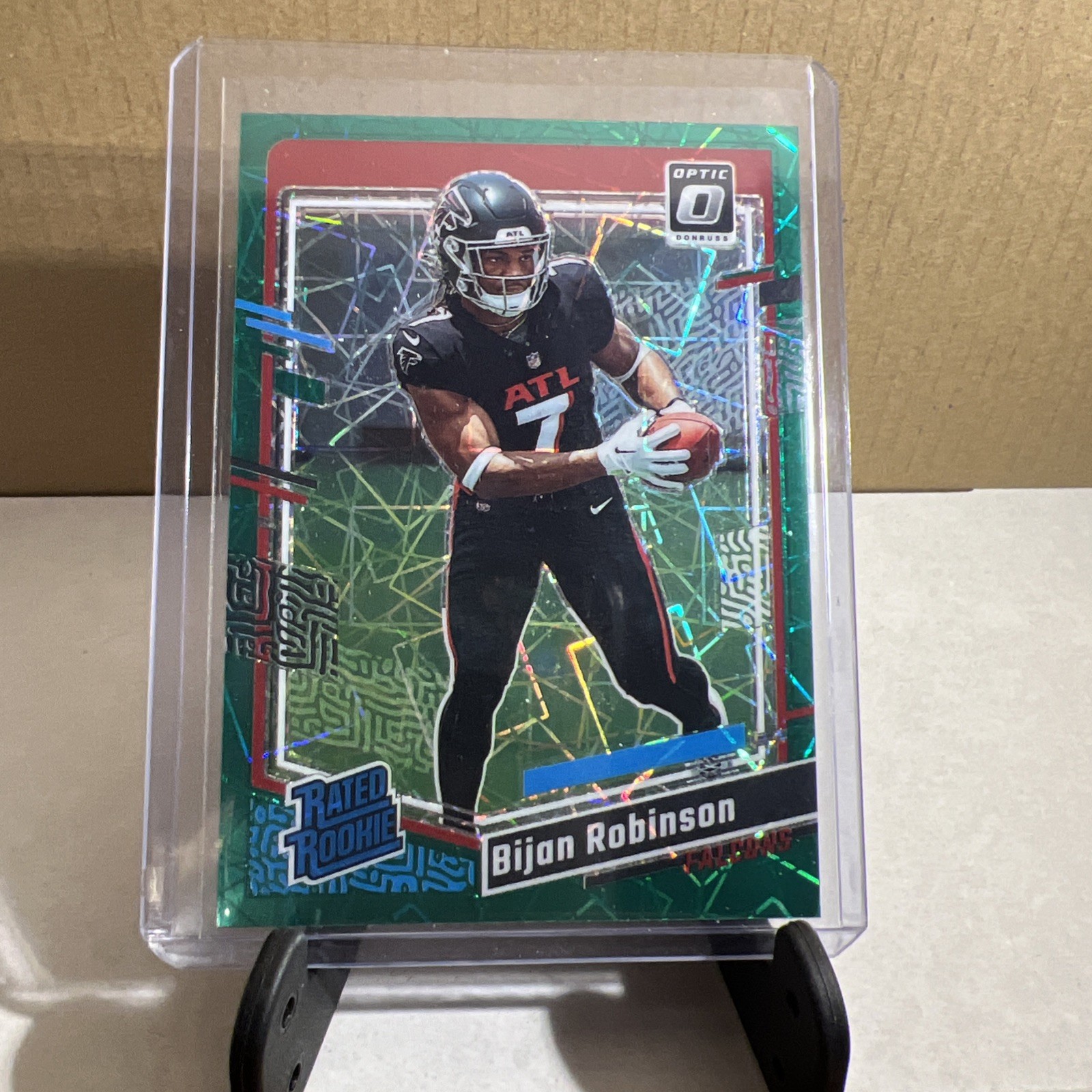 2023 Donruss Optic #206 Bijan Robinson Green Velocity Rated Rookie