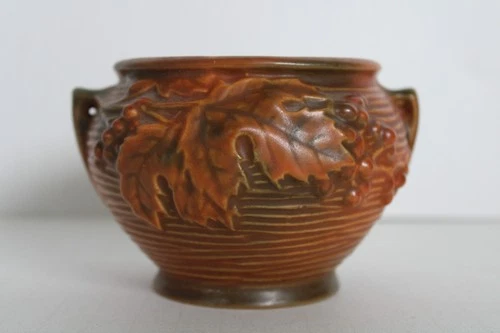 Vintage 1940's Roseville Bushberry Small Jardiniere, 657-3 (Excellent)