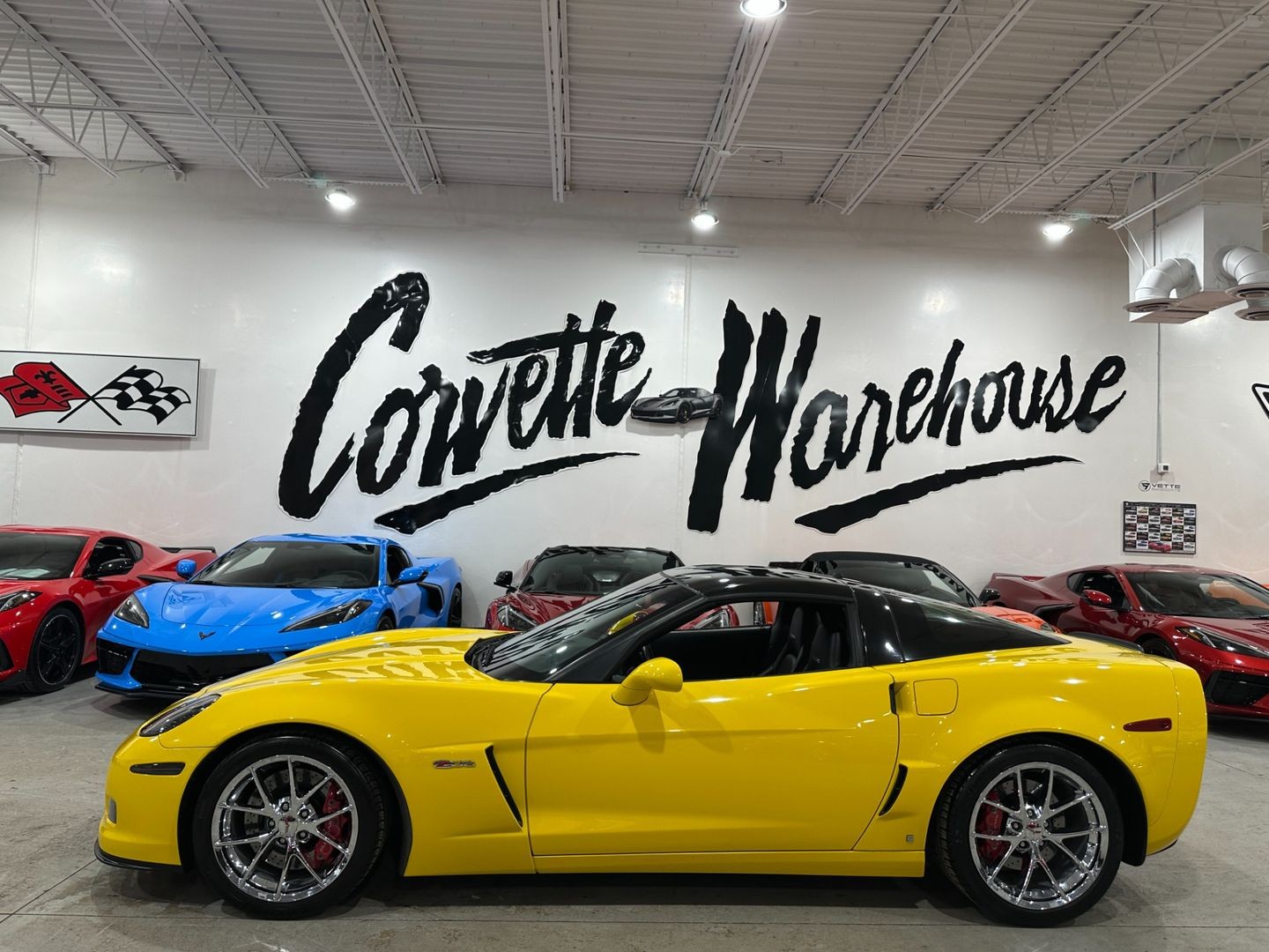 2009 [45U] Velocity Yellow Tintcoat Chevrolet Corvette   | C6 Corvette Photo 2
