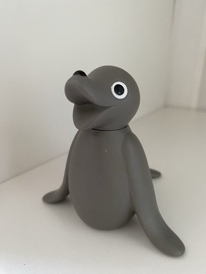 1992 BBC Golden Bear Pingu Grey Robbie The Seal Actionfigur
