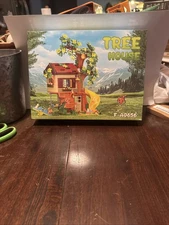 Adventure Tree House With Figures Play set Toy New In Box Sealed