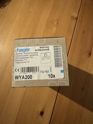 Hager WYA200 Zentralabdeckung Antennen dose kallysto brilliantweiß NEU