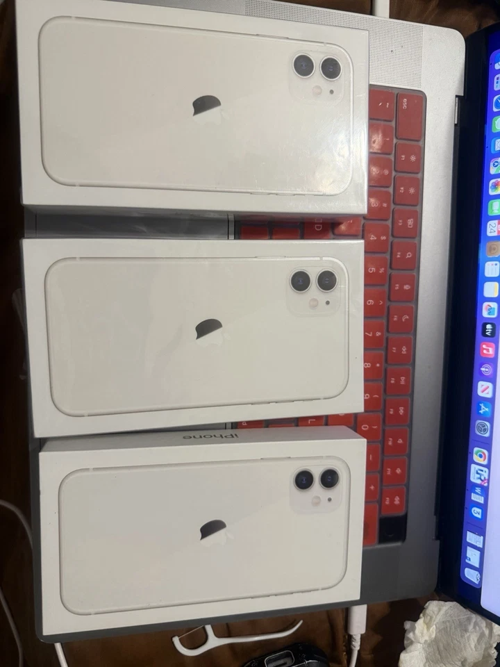 Lot of 3 Brand New iPhone 11 64gb White Cricket Wireless - Image 2 of 4