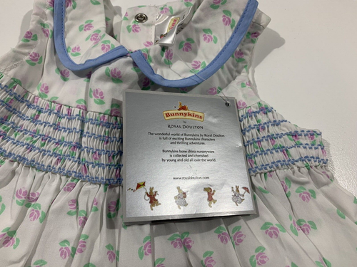 White With Flowers Smocking Bunnykins Baby Dress Size 1 By Royal Doulton - Picture 9 of 10