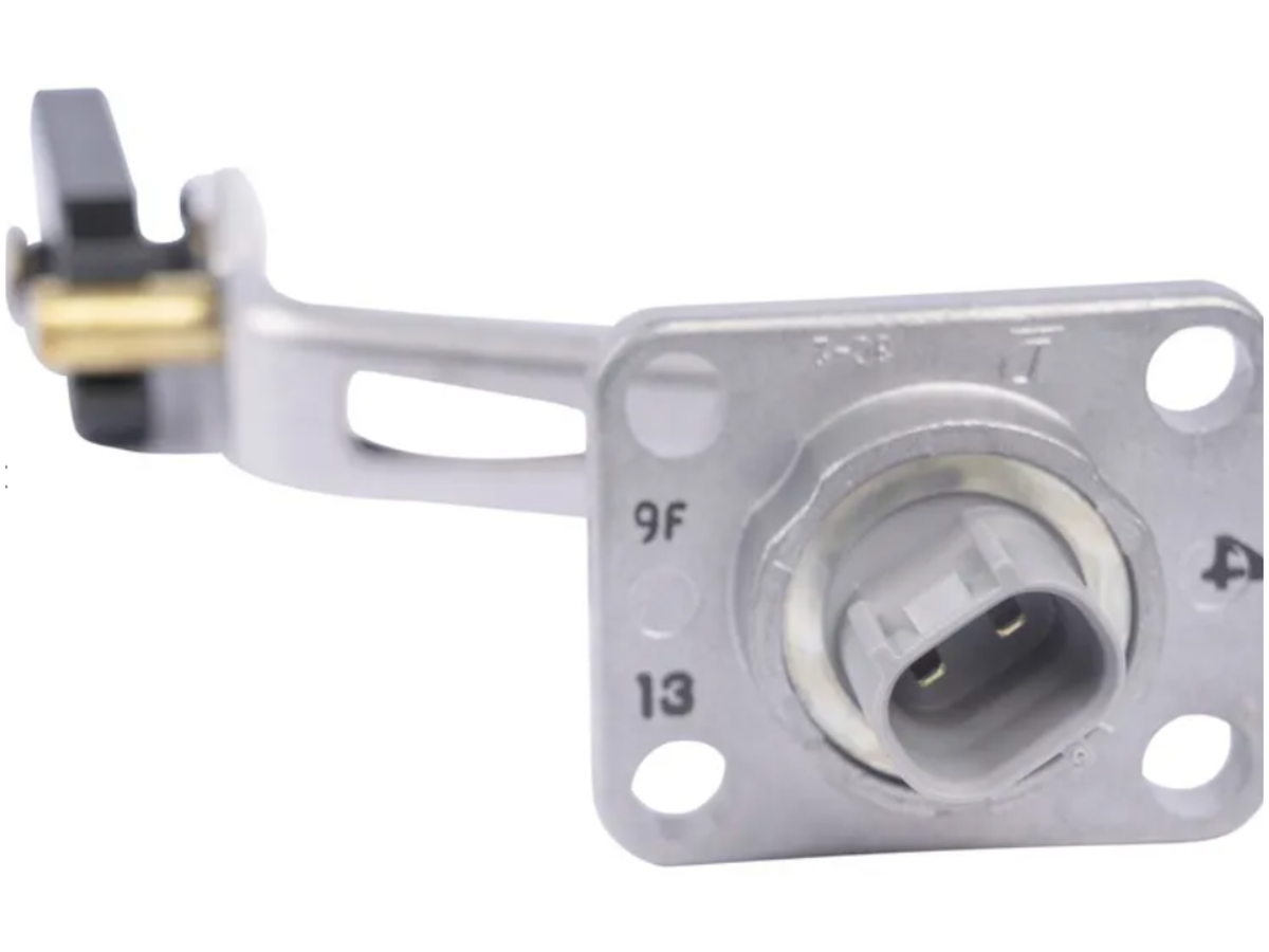 Toyota Lexus GENUINE PART ENGINE OIL LEVEL SENSOR 89491