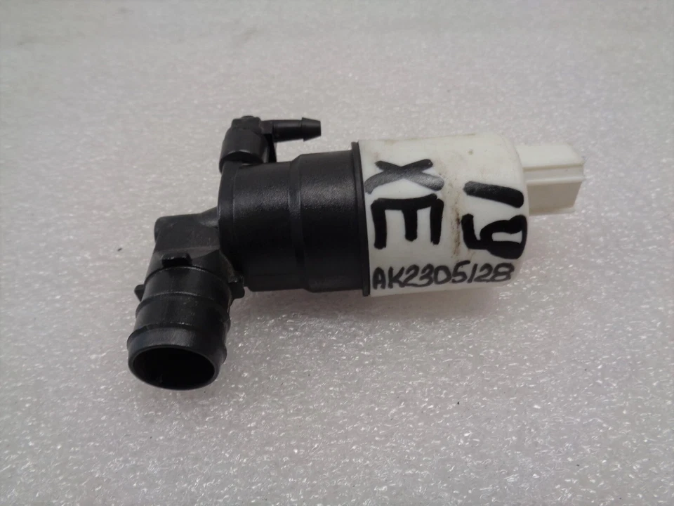2019 Jaguar XE Windshield Windscreen Washer Pump OEM AK2305128 - Image 4 of 4