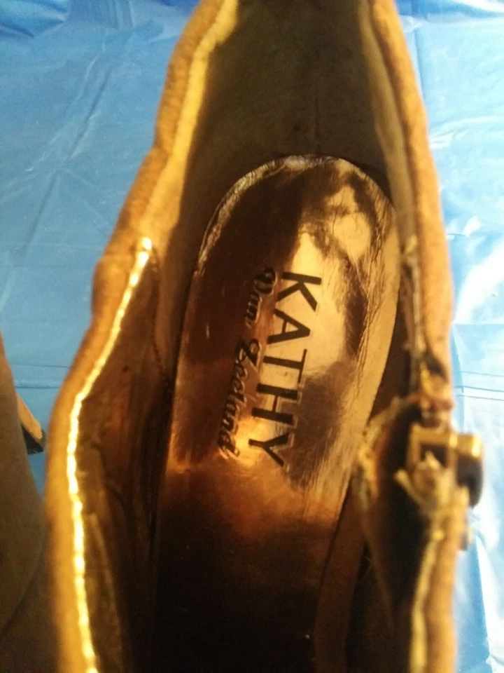 Van Zeeland Marrón Gamuza Stillettos Embellecidos Estrás y Tachuelas Cremallera al Tobillo 8M. Foto 4 de 4