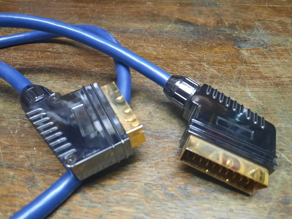 Guter SCART KABEL (Metal / Vergoldetl Stecker) Blau, 1,56 m, Germany  - Bild 3 von 4