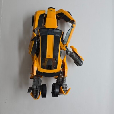 Transformers Bumble Bee 900 Stra 10