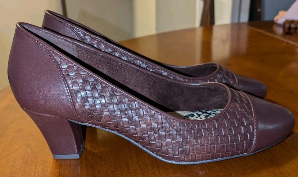 Puntera Mujer Easy Street Wes Borgoña Talla 7 1/2 Ancho. Tacón, zapato informal Foto 3 de 4