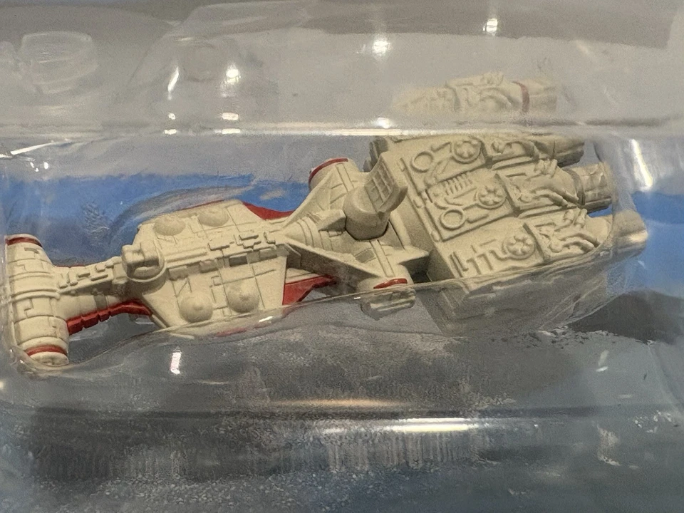 Star Wars Hot Wheels Die-Cast Starships TANTIVE IV 4 with Flight Stand 2015 NOS - image 2 of 4