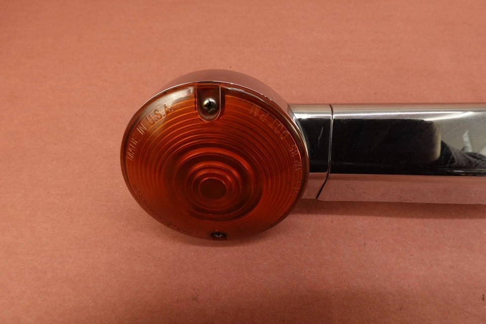 2007-2011 Harley Davidson Road King FLHR Rear Back Turn Signals Light - Image 2 of 4