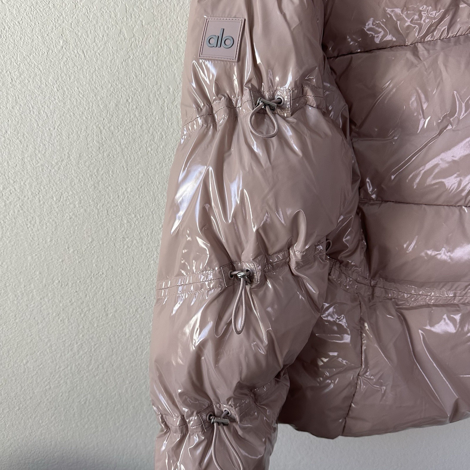 ALO YOGA Stunner Puffer Jacket in Dusty Punk SZ M image 10