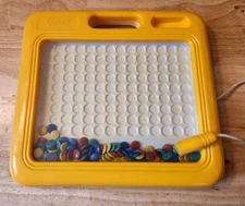 Vtg Nostalgic Redbox Magnetic Mosaic Set 1986 Magic Moving Beads Toy Game