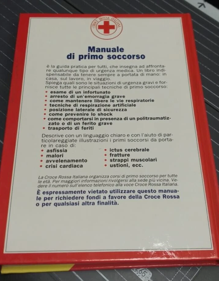 manuale di primo soccorso - croce rossa italiana - illustrato - copertina rigida - Immagine 2 di 2