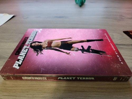 GRINDHOUSE PLANET TERROR - THREE DVD SET- PLUS BEST BUY LIMITED STEELBOOK RARE - Picture 5 of 6