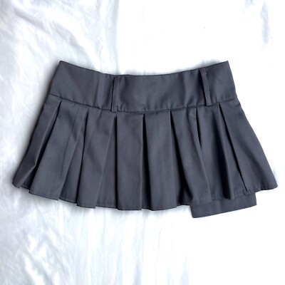 Pretty Little Thing Grey Mini Pleated Skirt