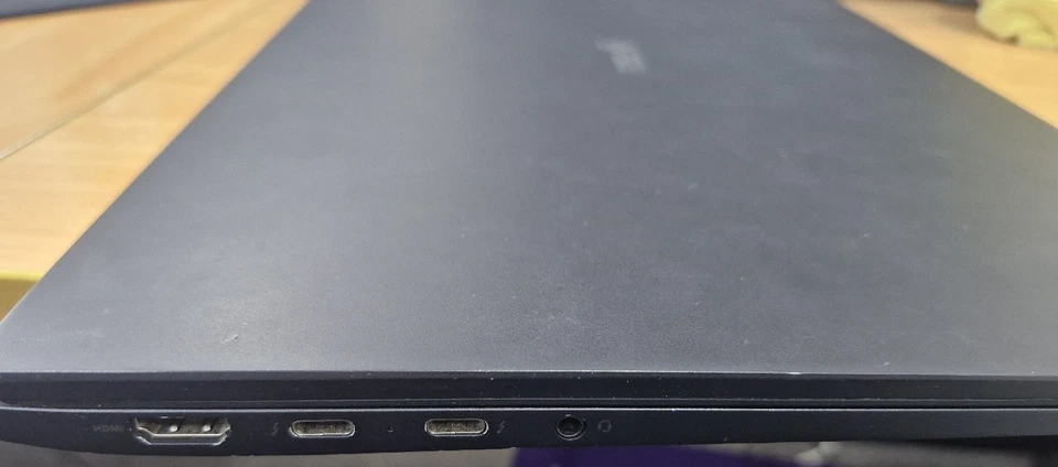 LG Gram Intel i5-1240P 16GB RAM, 16" Laptop 16Z90Q (No Power- Not Working) - Image 3 of 4