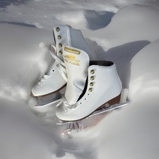 Lake Placid Cascade White Ice Skates US Women 7. Brand New.