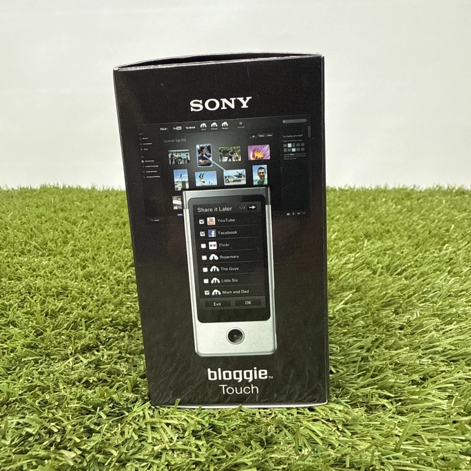 Sony Bloggie Touch 4GB MHS-TS10 Records 2 Hours black mobile HD snap Camera - Image 2 of 4