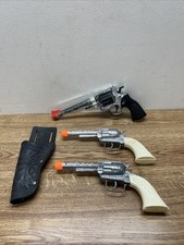 Vintage Pony Boy Cap Gun Die cast metal Pistols Tootsie Toy  Holster/Xtra Gun