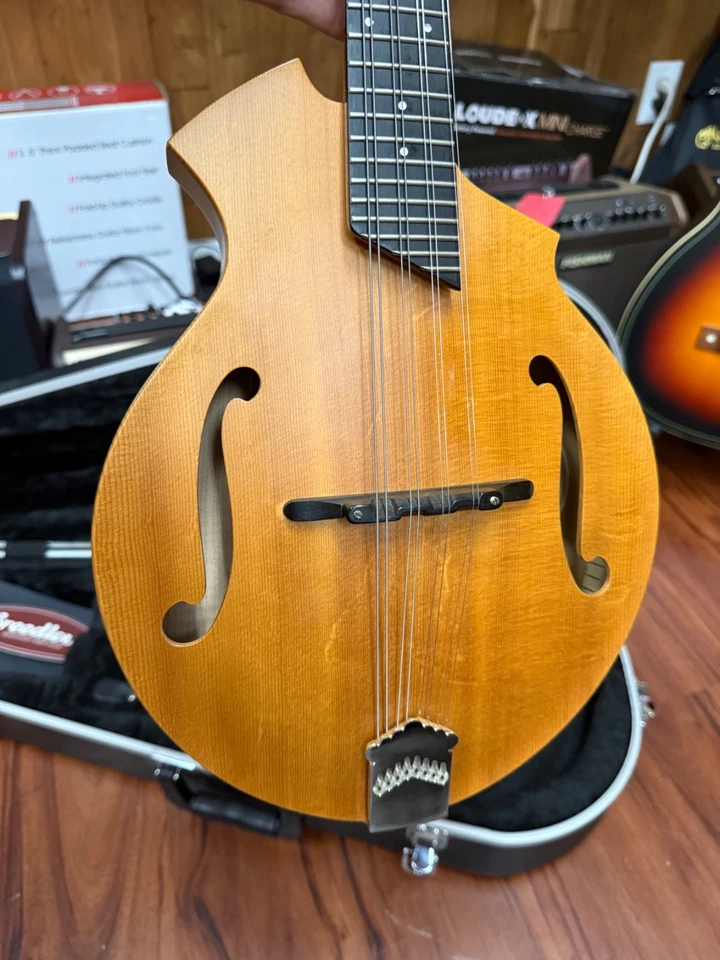 Breedlove Quartz KF Mandolin USA made Early 2000's  Spruce/Maple w/hard case - Image 3 of 4