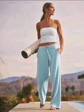 NEW Athleta S Small Transcend Tube Top Strapless White