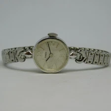 Vintage Timex Silver Tone Wind-up Analog Women's Watch Sz. 5 1/2"