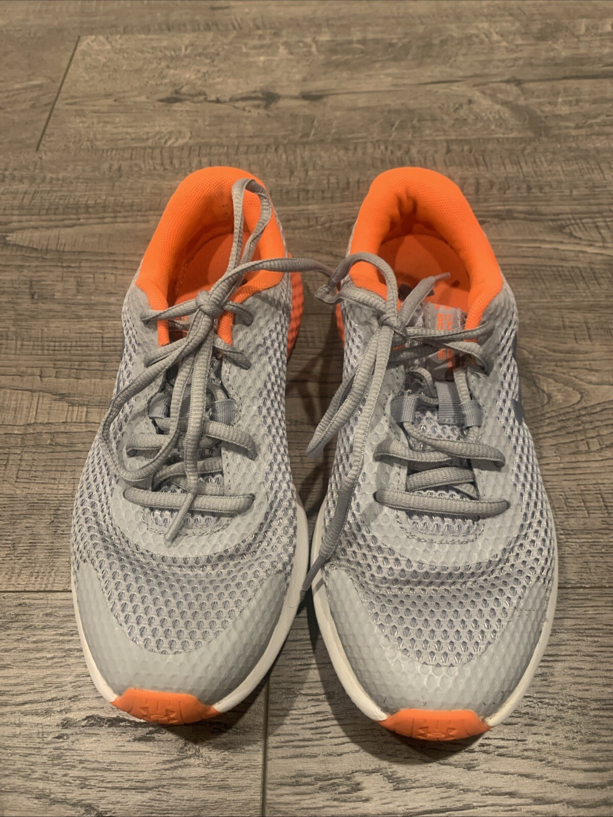 Under Armour Youth Charged Rogue Sneakers Size 4Y in Orange Grey