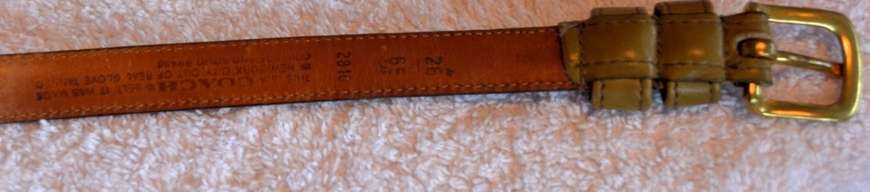 Cinturón de cuero Coach 2810 Italia estrecho fino verde oliva para mujer talla s 26" Foto 2 de 4