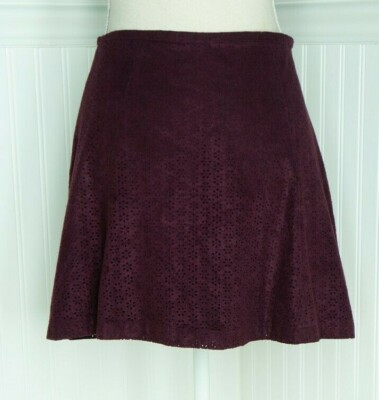 Express Eyelet A-Line Mini Skirt Size 4 ( 14'' Waist x 16'' Length )