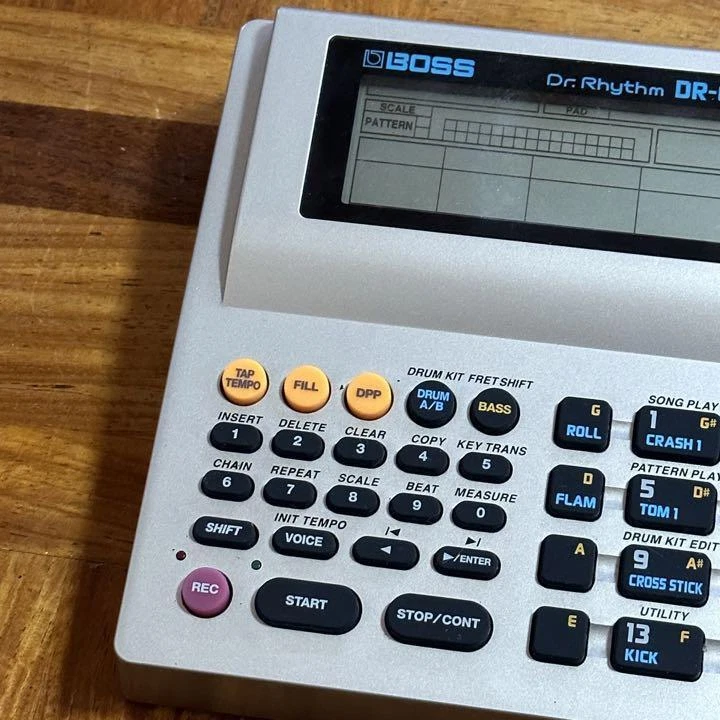 Batería electrónica BOSS DR-670 Dr.Rhythm muy buena Foto 2 de 4